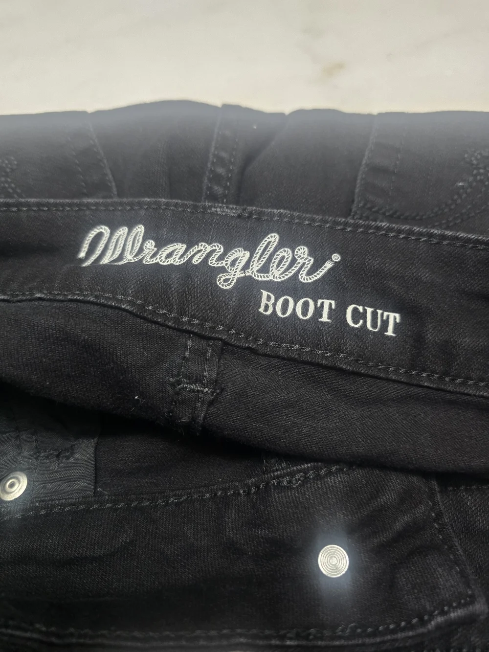 Wrangler Women's Black Straight-Leg Jeans